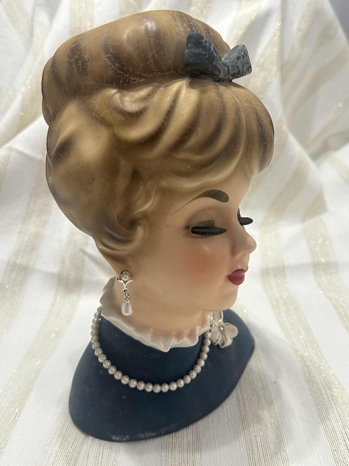 Vintage Lady Head Vase Napcoware C6986 9” Tall Blue Bow Pearl Earrings Necklace