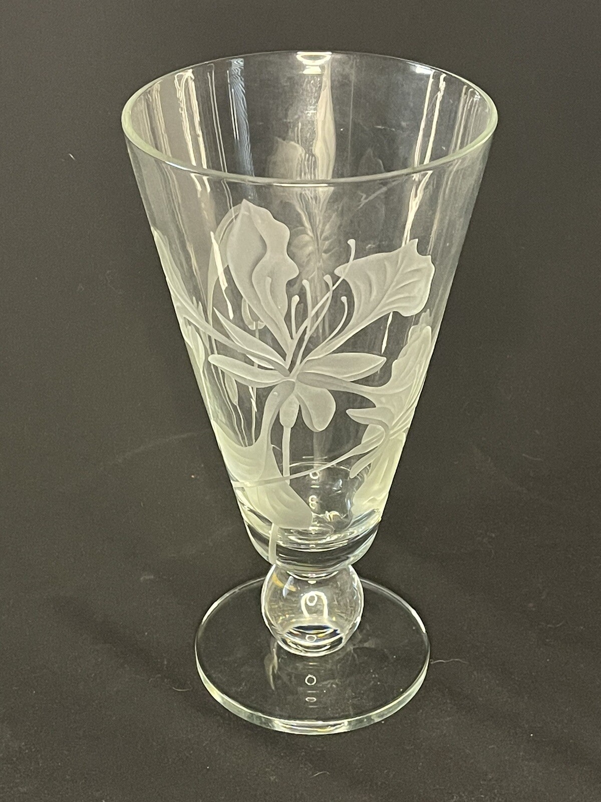 Dorothy Thorpe Etched Glass Vase Orchids 11″ Mid Century MCM Ball Stem Signed