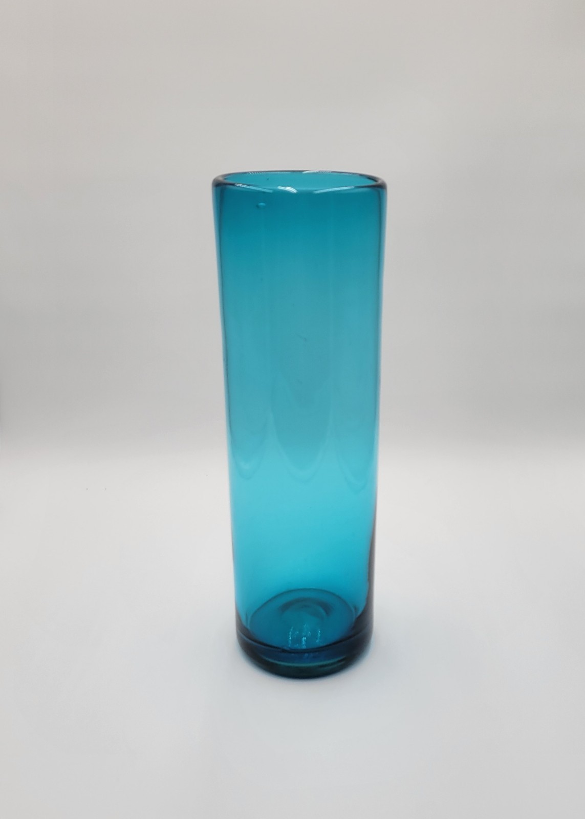 Greenwich Flint Craft #1207 16″ Cylinder Vase Blue