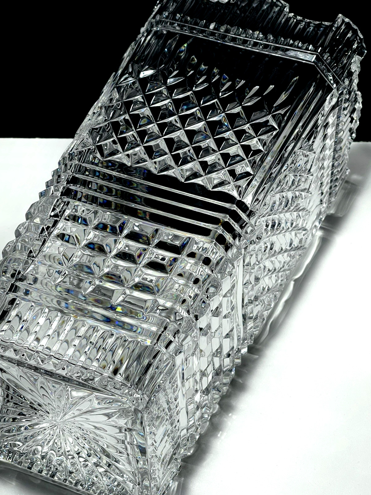 HOUSE of WATERFORD CRYSTAL MASTER CUTTER 12″ SQUARE VASE ~ MADE IN IRELAND