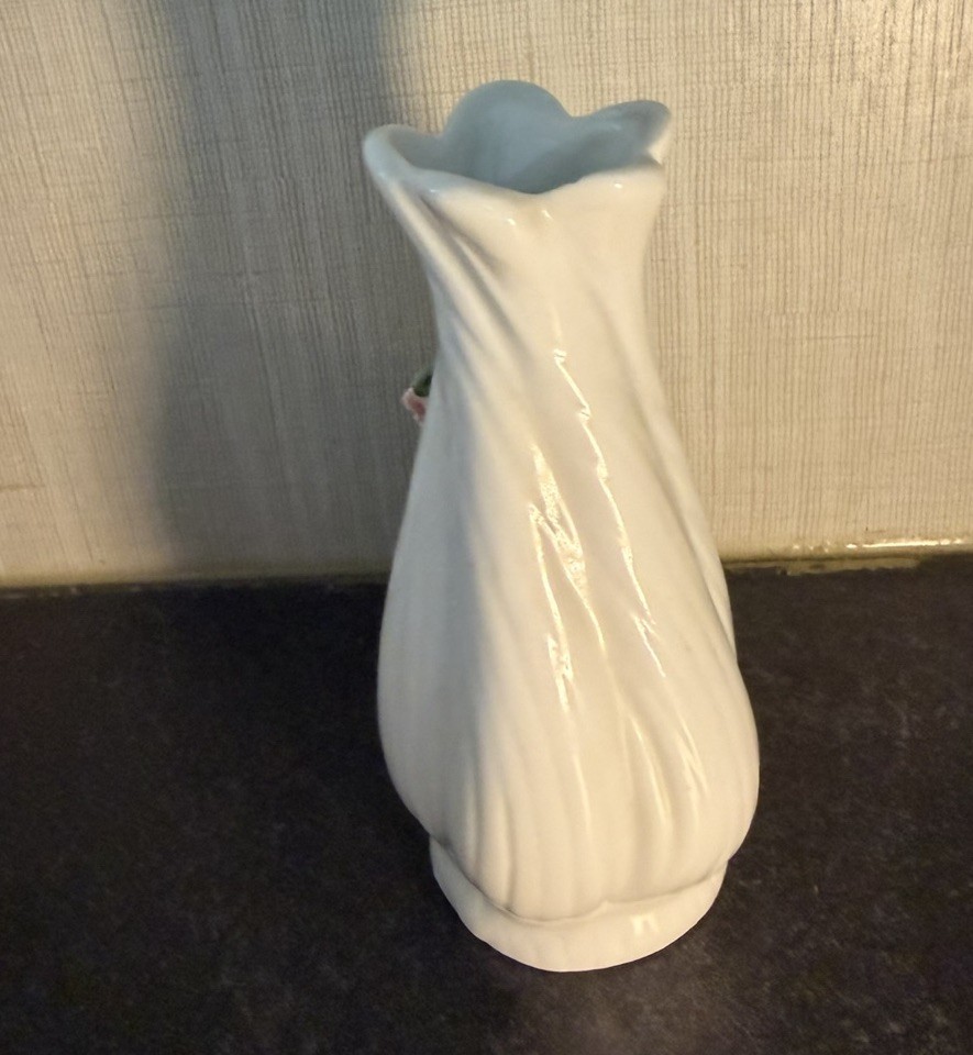 Small White Ceramic Bud Vase Pink Rose Floral Glossy Finish 4 in Made in China