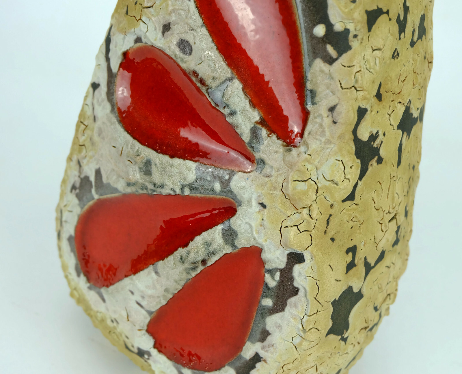 mid century fat lava VASE es-keramik WGP brown beige glaze red leaf pattern