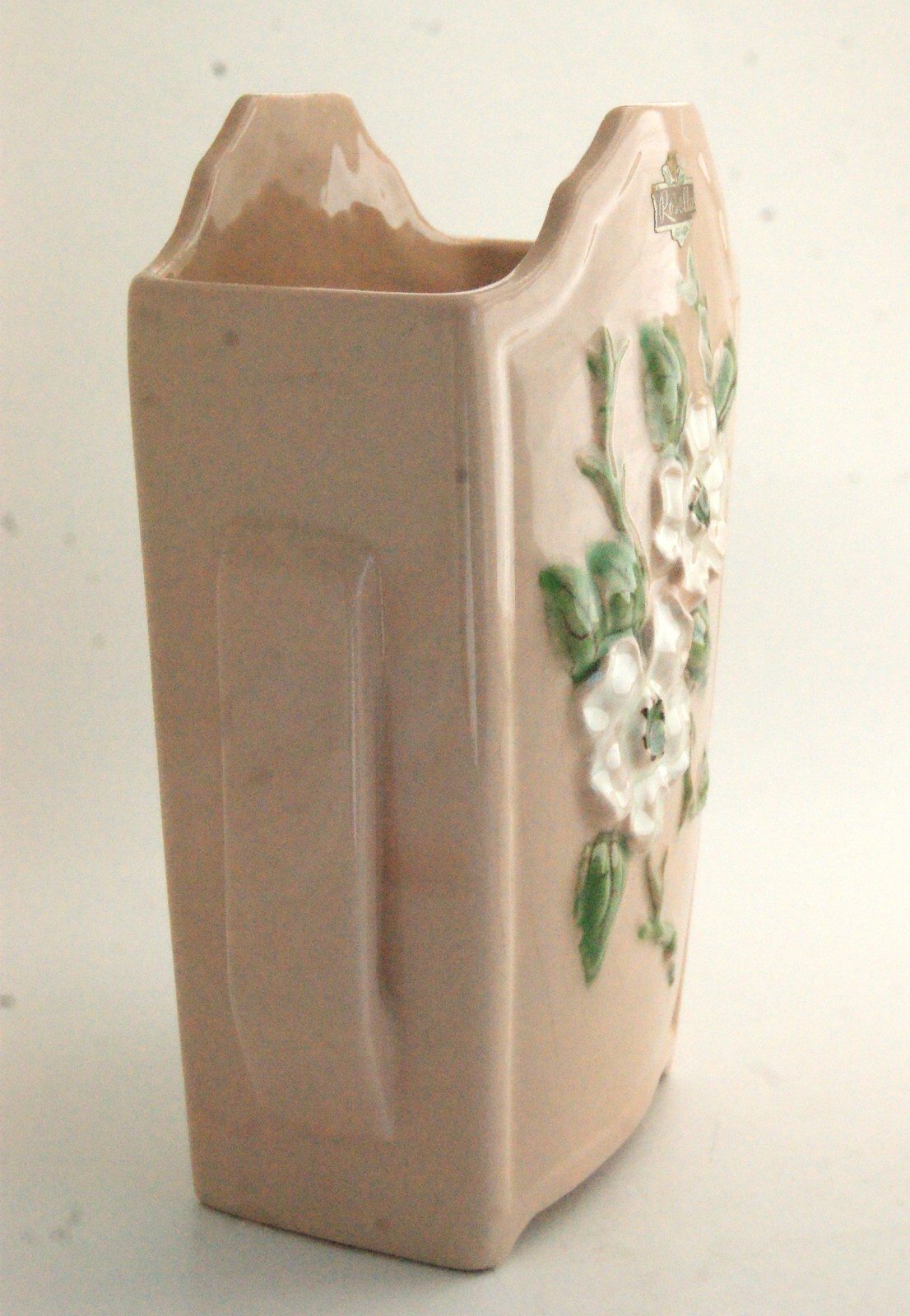 Vintage Hull Art Pottery Rosella Dogwood Vase Pink/Peach White R-14 8 1/2”
