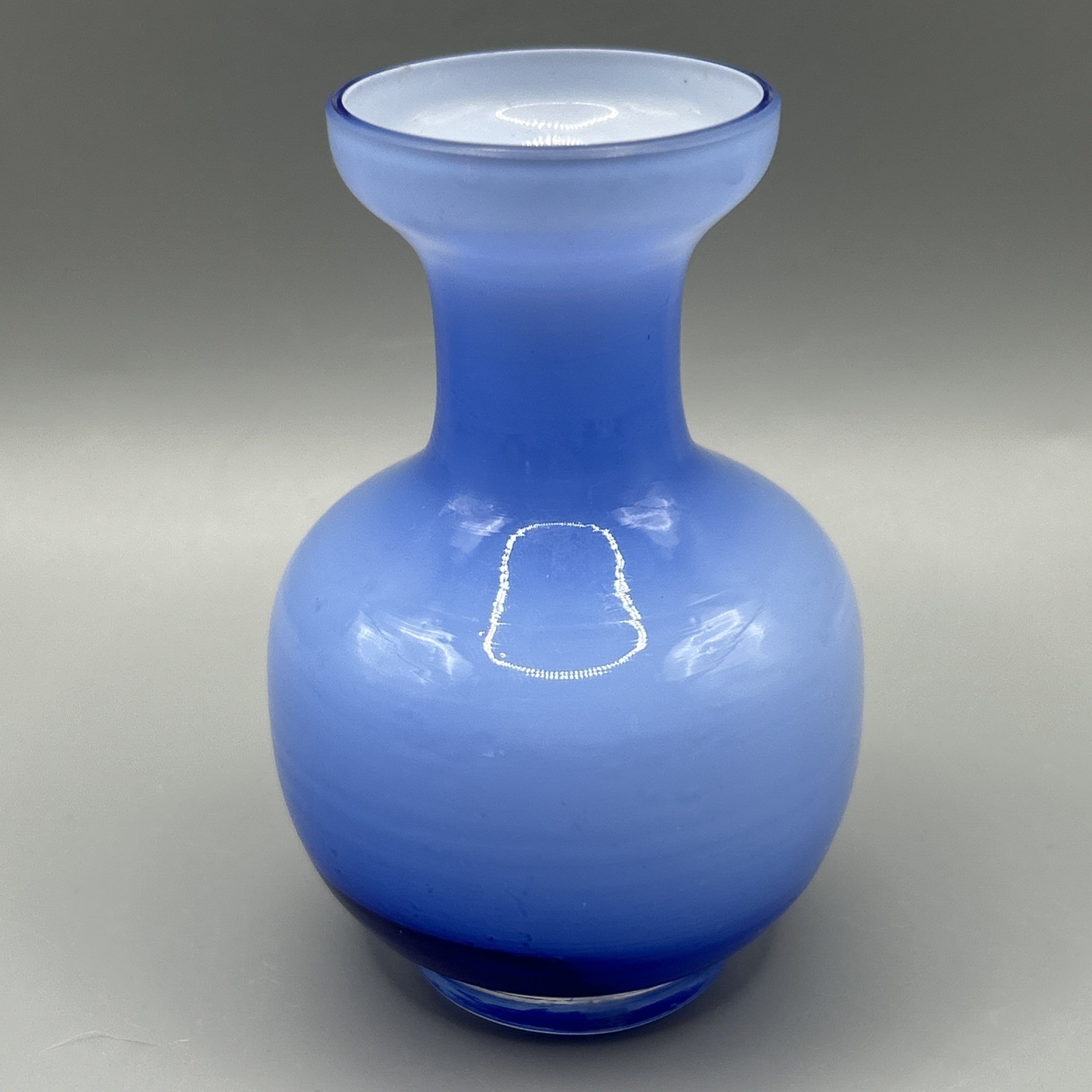 Murano-Style Cased Blown Glass Bud Vase Blue Over Cobalt 3.5” Tall x 2.25”D