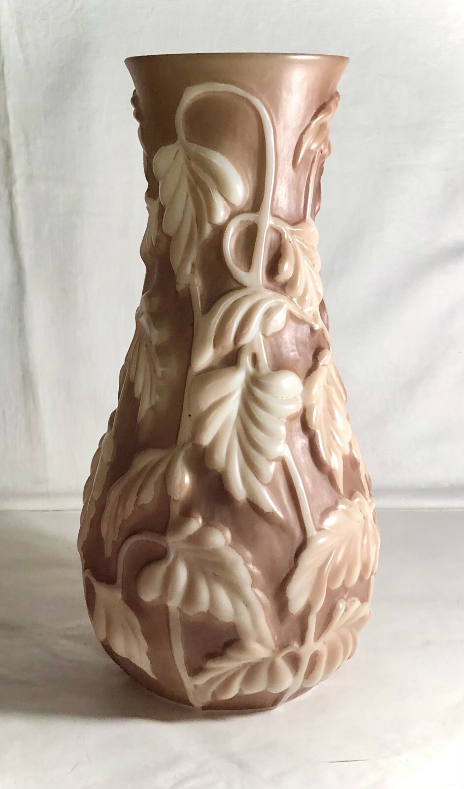 Phoenix Art Glass Brown Shadow Finish Philodendron 12″ Vase