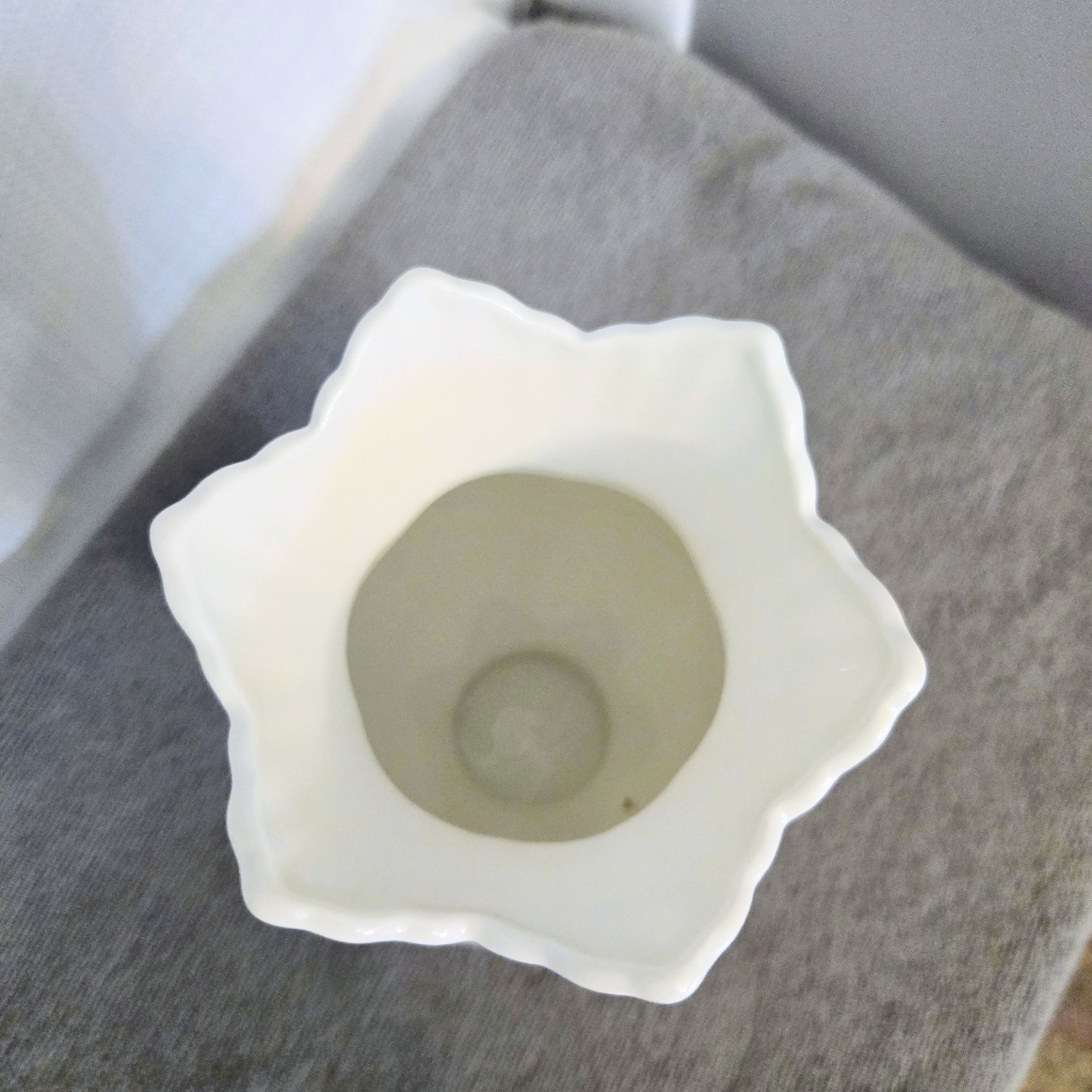 Aynsley Cottage Garden Flower Vase 9.5″ Bone China Butterflies Floral Bouquet