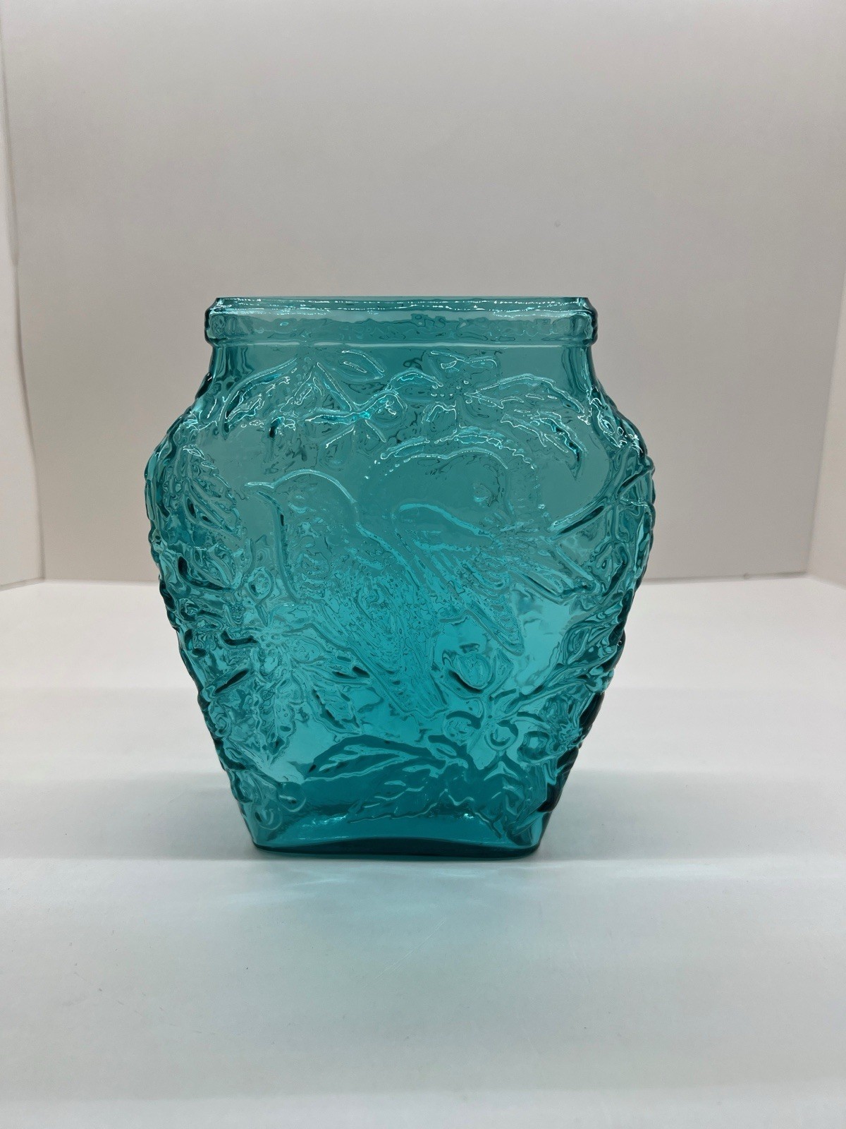 Tiara Exclusives Parrot And Floral Design Vase Aqua Blue