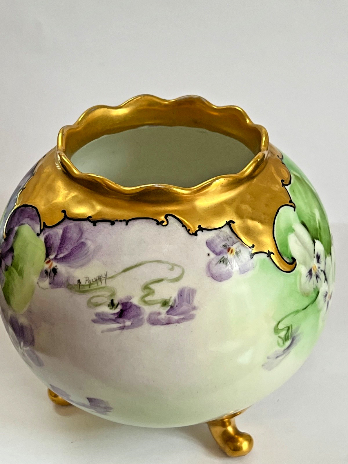Antique VIENNA AUSTRIA Hand Painted VIOLETS Porcelain Footed ROSE BOWL VASE