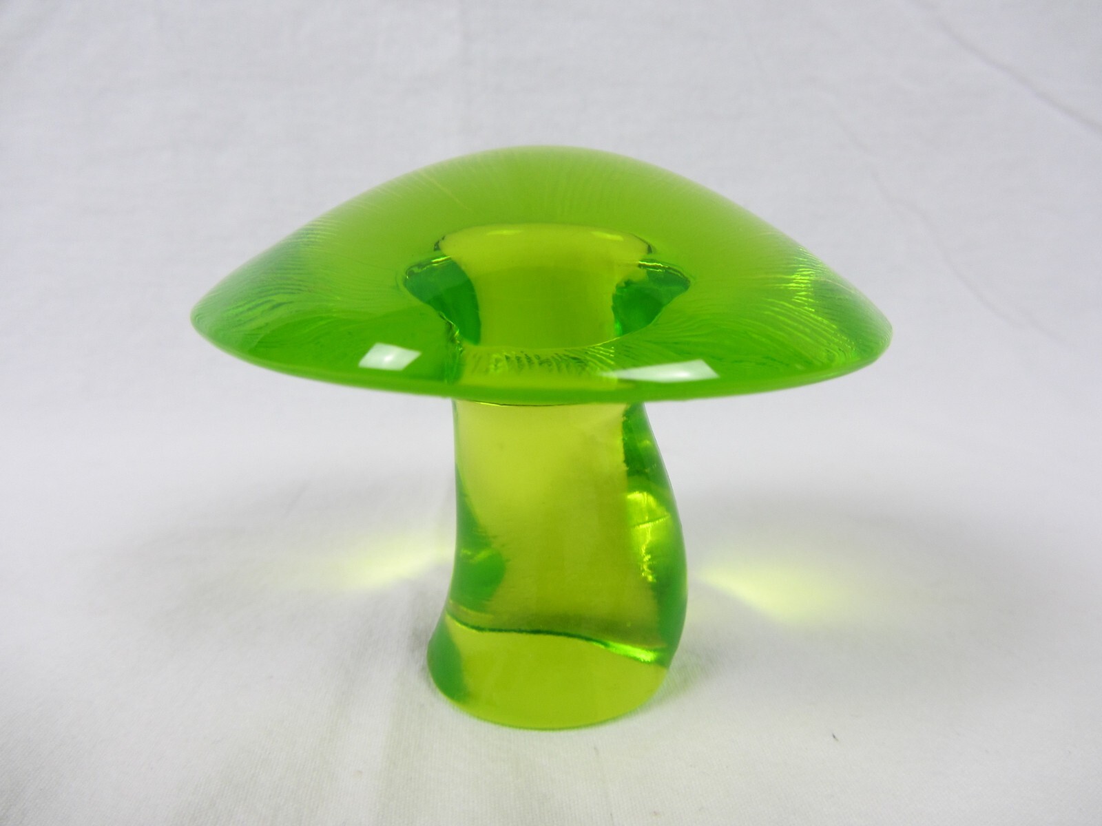 Viking Uranium Glass Medium Epic Mushroom 3 Inches Tall Vintage No Chips