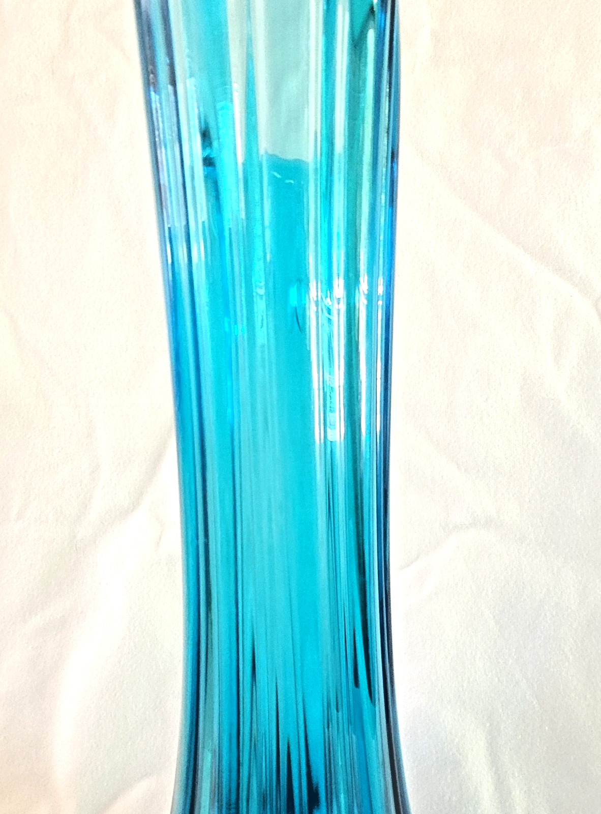 L E Smith Swung Glass Vase Peacock Blue Ribbed Pedestal 19″ MCM Bluenique