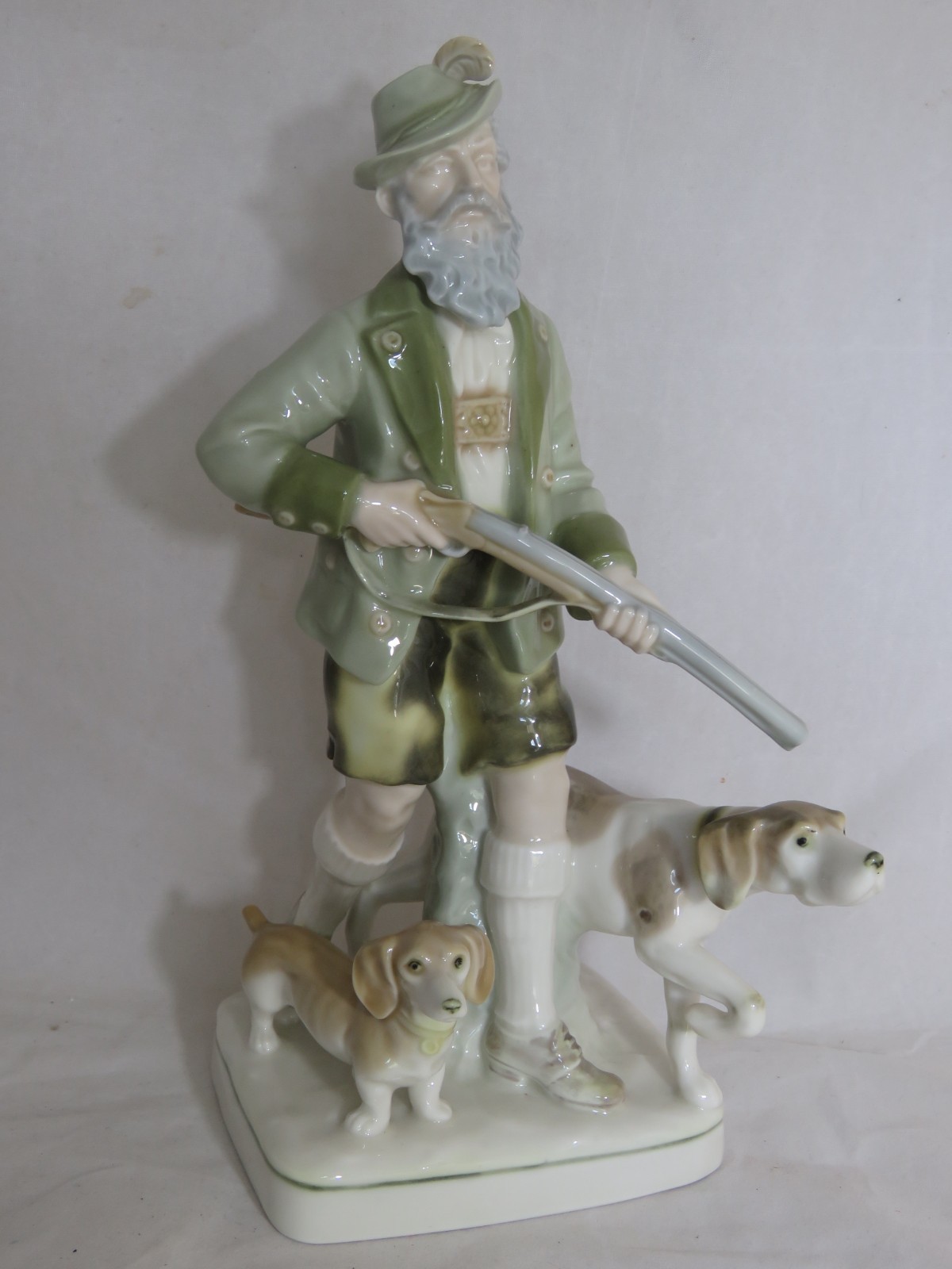 Vintage Carl Scheidig German Grafenthal Porcelain Man hunting with 2 dogs