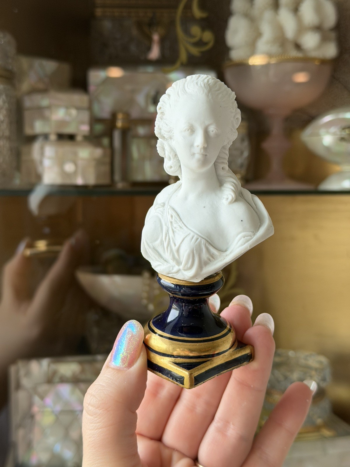 Sèvres Sculpture Bust Biscuit Queen Marie Antoinette France 1700 XVIII Rococo