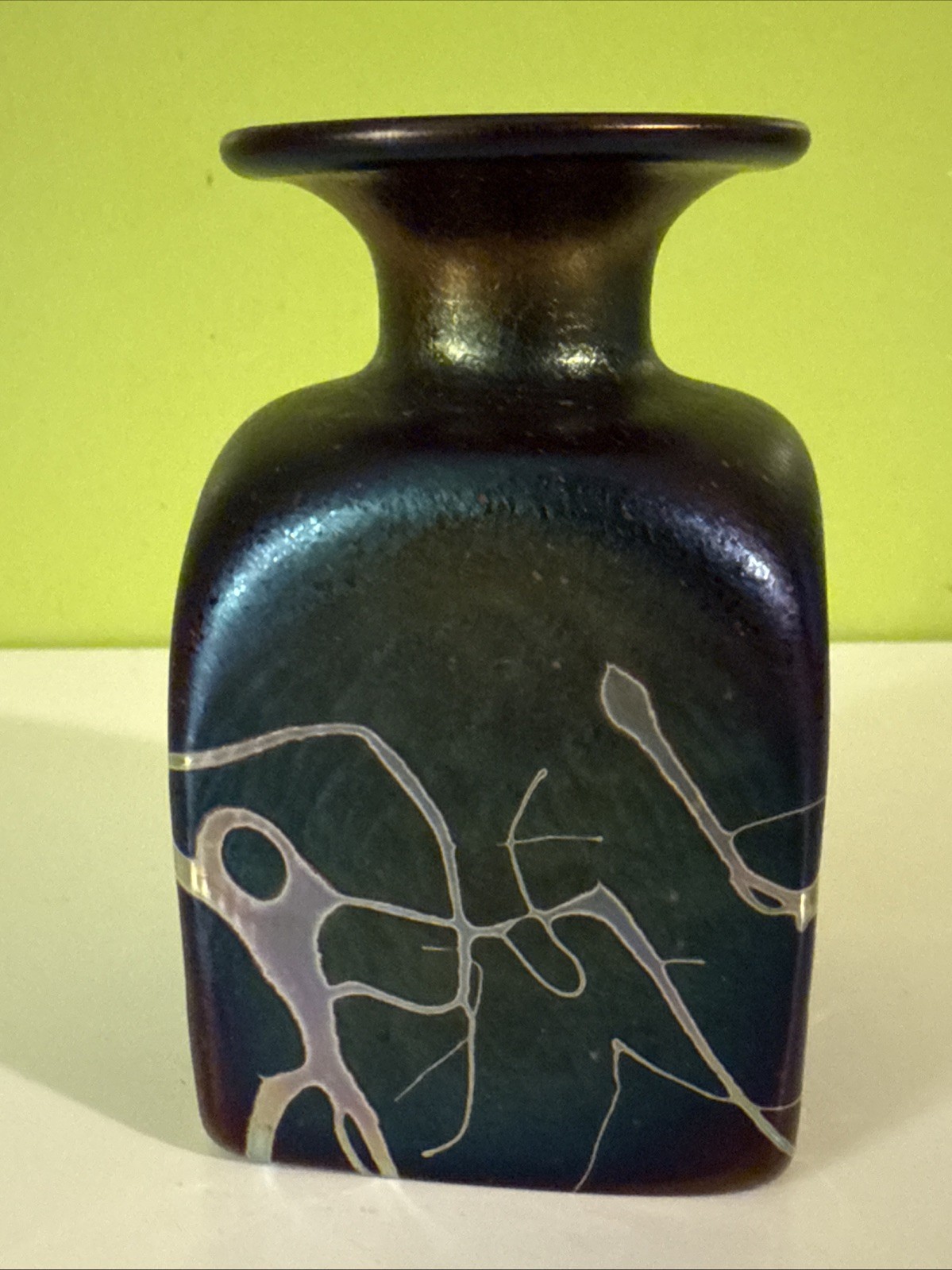 Robert Held Art Glass Purple Bud Vase Iridescent Swirl Design Signed, 4 3/8”