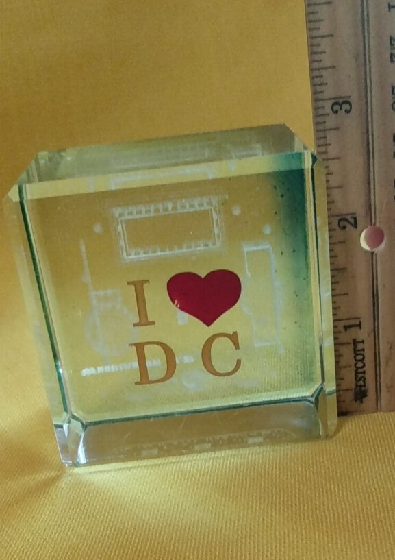Crystal Clear Cube Paperweight I Love DC Capitol White House Lincoln Jefferson