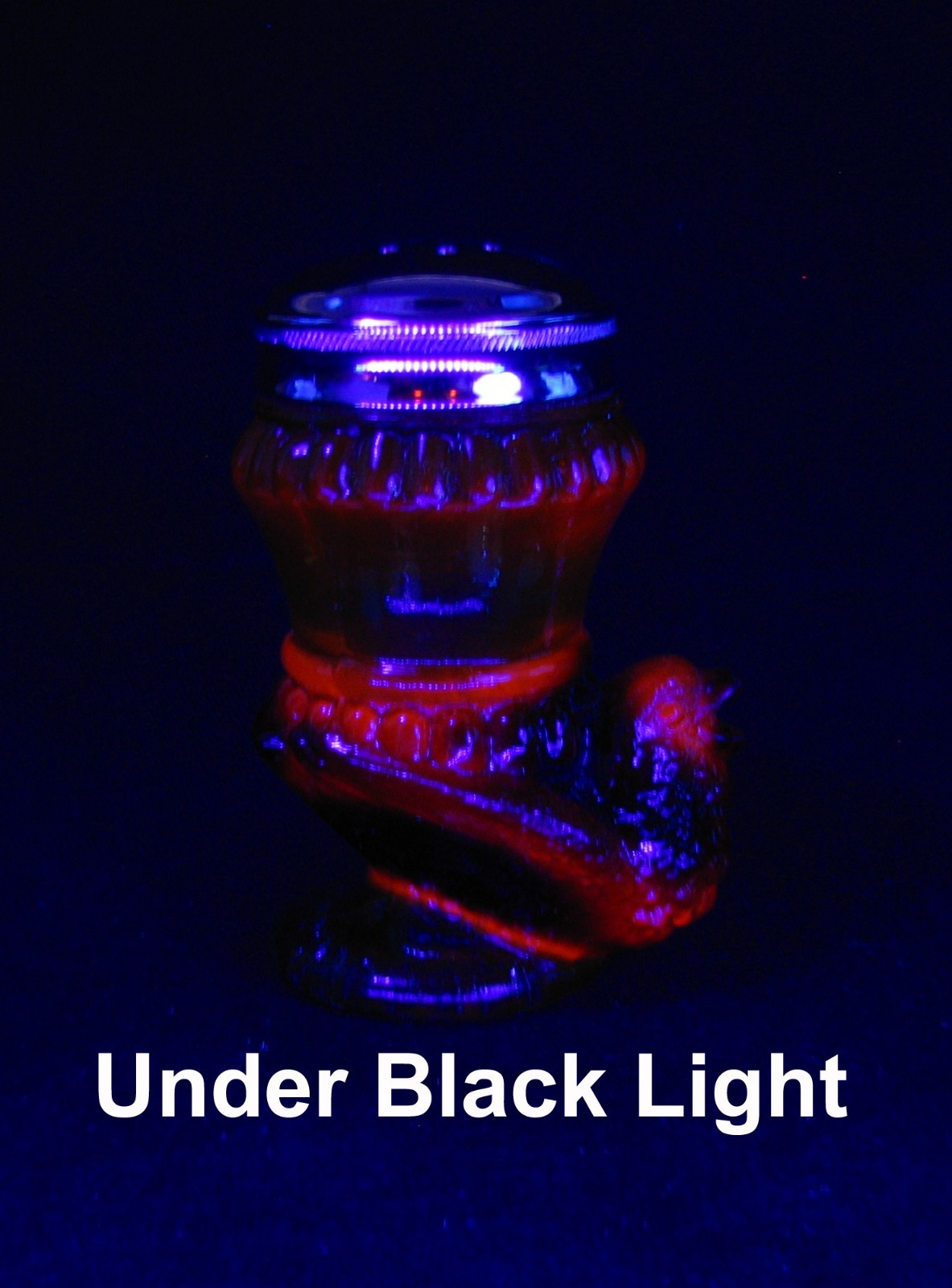 Boyd Glass Rubina Chick Salt Shaker – June 1979 – Some UV Glow