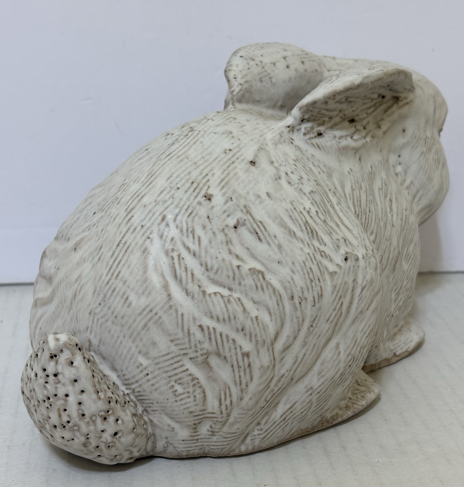 Large PETERS Pottery RABBIT – Mound Bayou Mississippi Delta – White, BIG