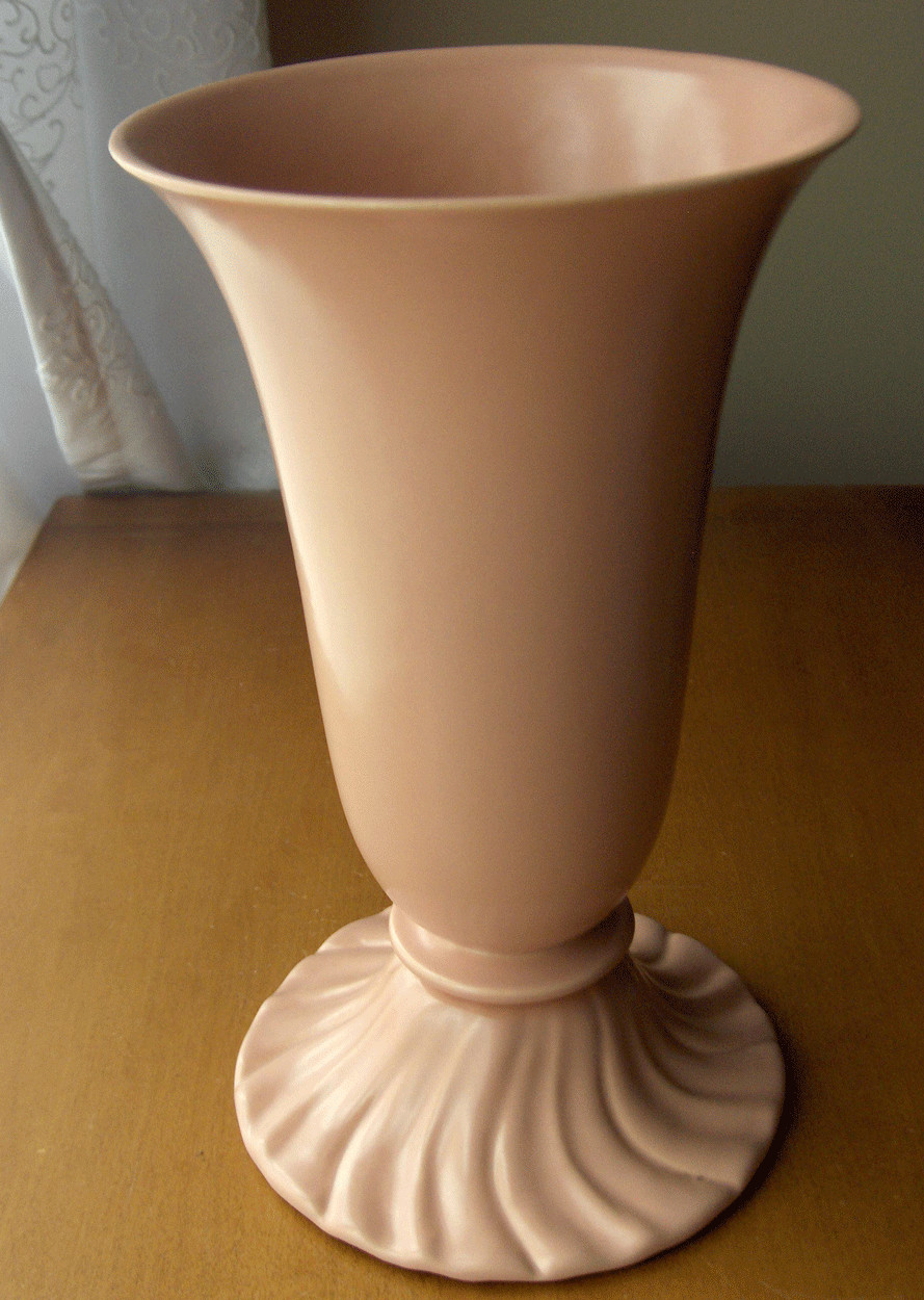 Franciscan Catalina Pottery Coronado tall pedestal footed vase~Coral satin-NR!