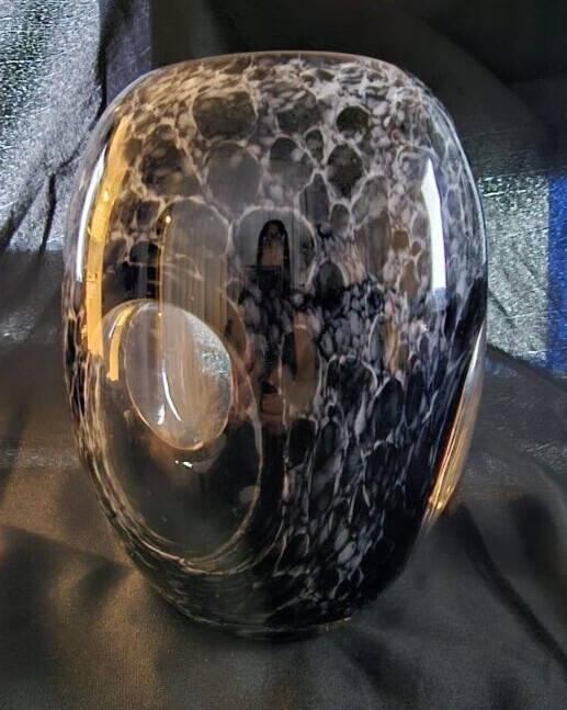 Vase Vessel Midnight Deep Blue Portal Art Glass Crystal Windows 9″ x 7″ Rare