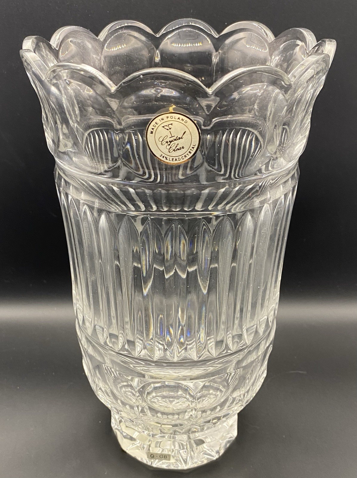 Crystal Clear. Made Poland 24% Lead Crystal Thumbprint/LG Coin Dot Vase G2- 249
