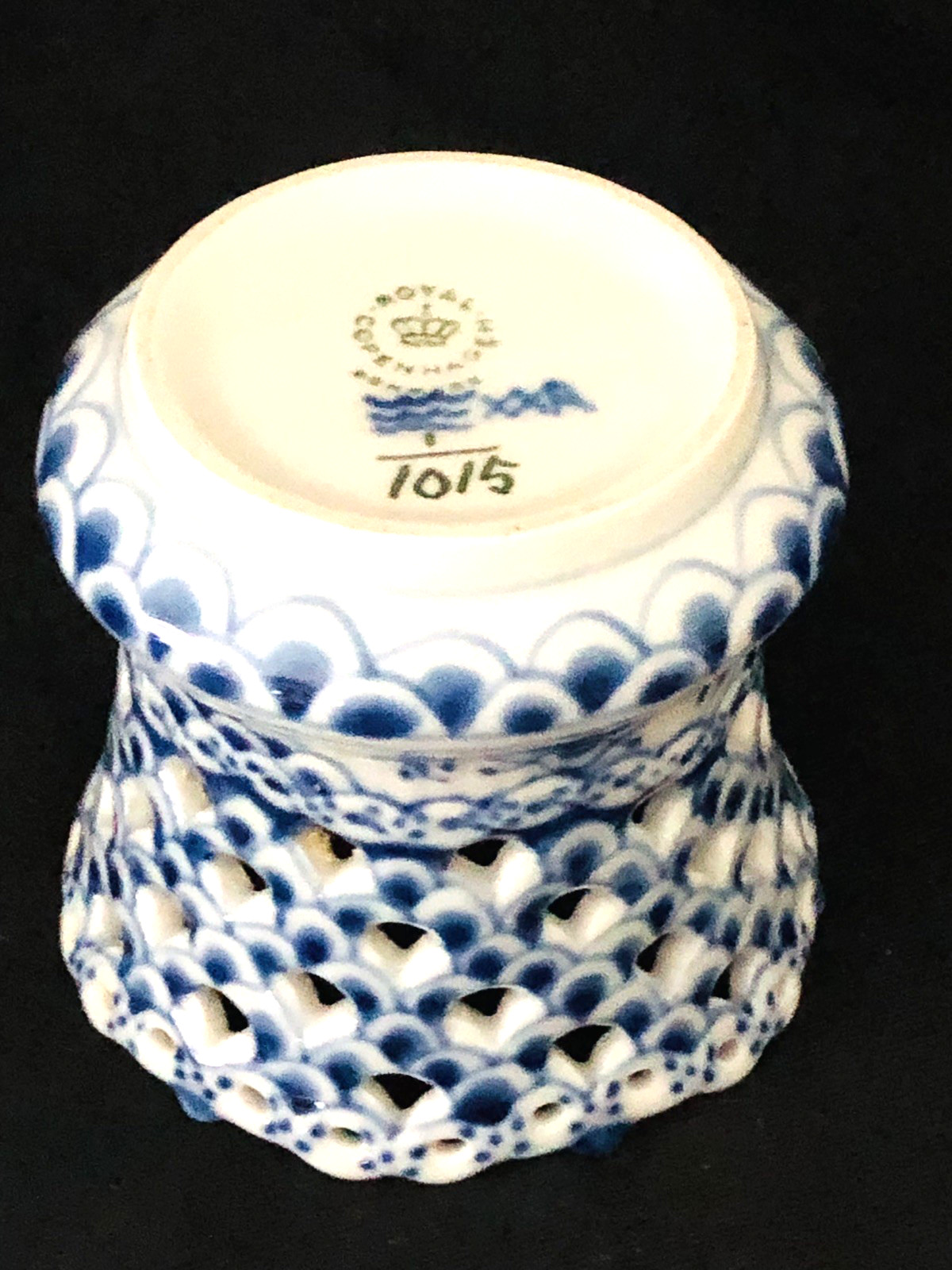 Royal Copenhagen Blue Fluted Full Lace Cigarette Holder cup # 1015