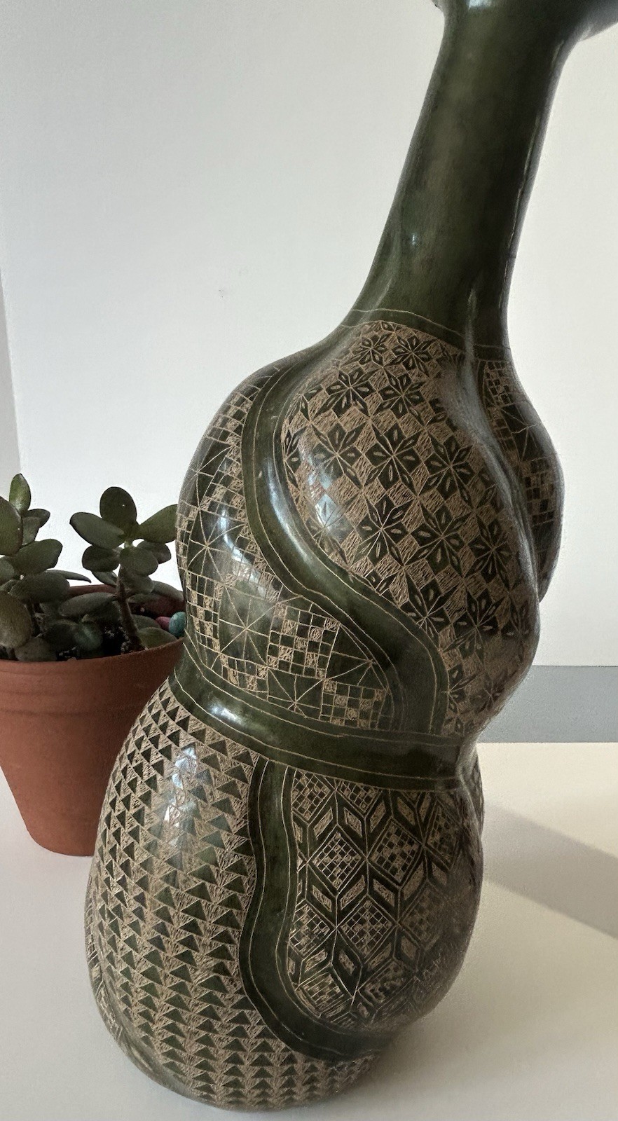 Hand Carved Nicaraguan Folk Art Pottery Vase Twisted Double Gourd 16.5” Signed