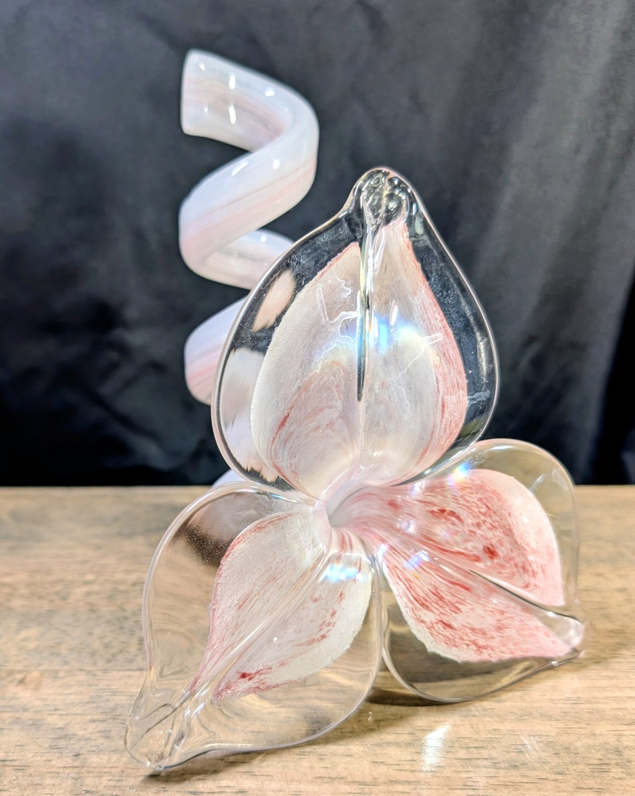 Hand Blown Glass Lily 3 Petal Flower Art Glass Spiral Stem Pink White Clear 6″