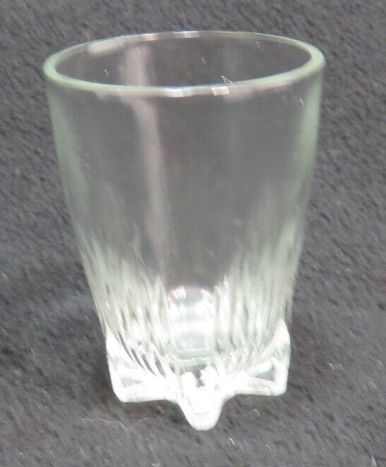Vintage 1940s Child’s Glass Tumbler 2-1/4-inch tall Clear Glass