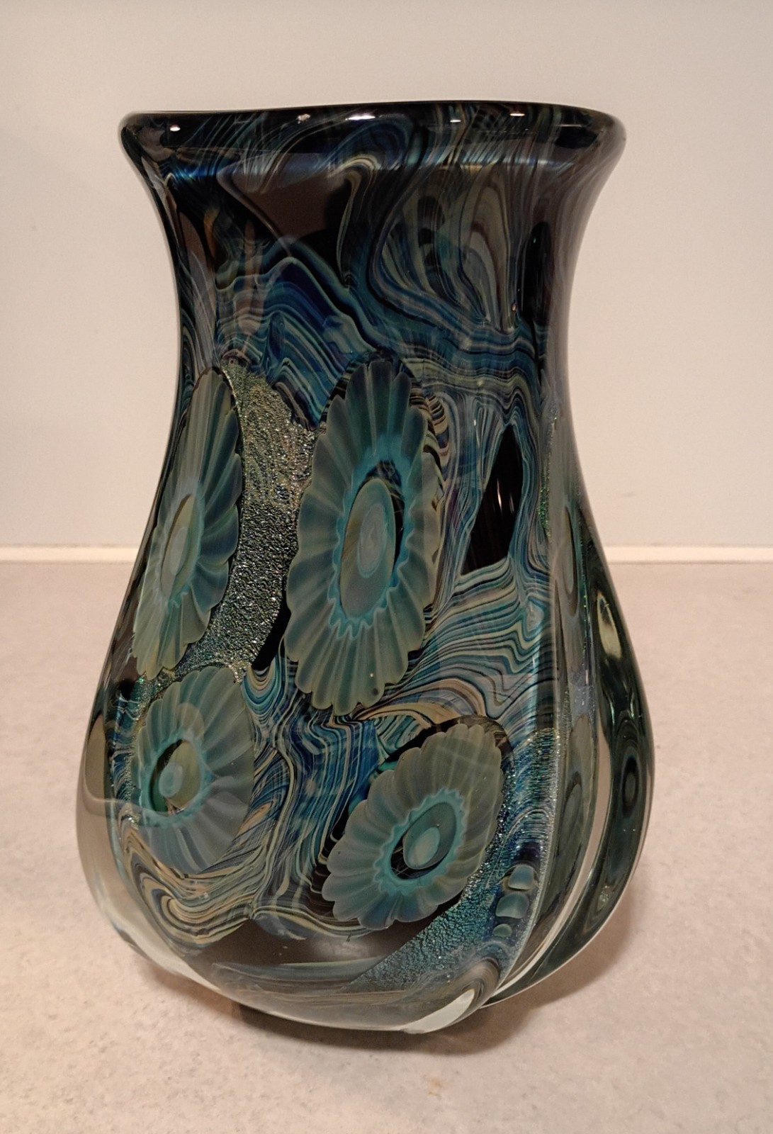 Gorgeous Signed 2008 Robert Eickholt Dichroic Free Form 9.25″ Art Glass Vase