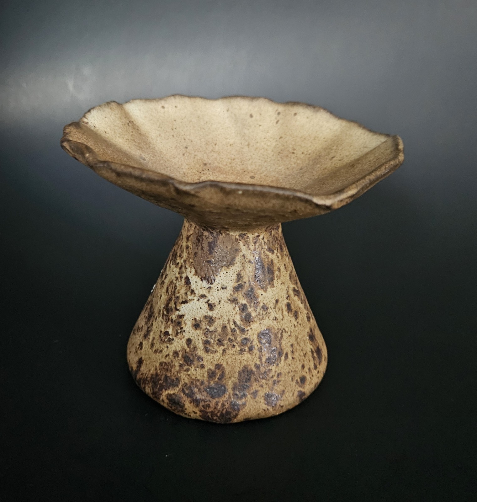 Vtg 70’s Studio Pottery Mushroom Bud Vase Earthy Brown Speckled Chanterelle 3.5″