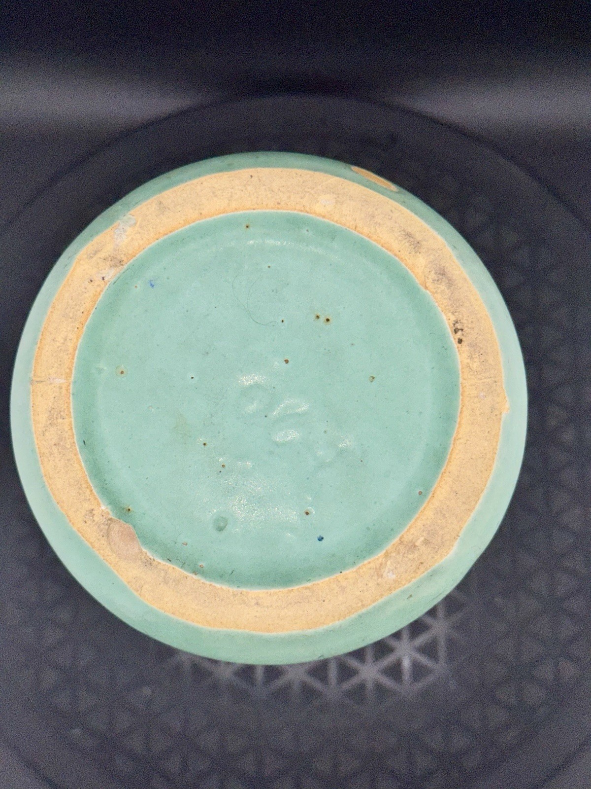 Brush McCoy Art Vellum 1930 Pottery 8.5” Green Vase #064 Excellent Condition