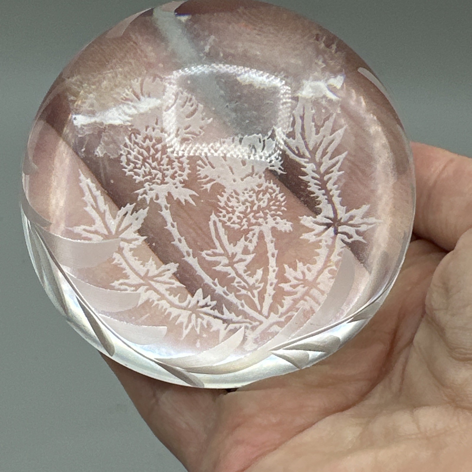 VINTAGE EDINBURGH CRYSTAL THISTLE ROUND PAPER WEIGHT ETCHED LEAF DESIGN