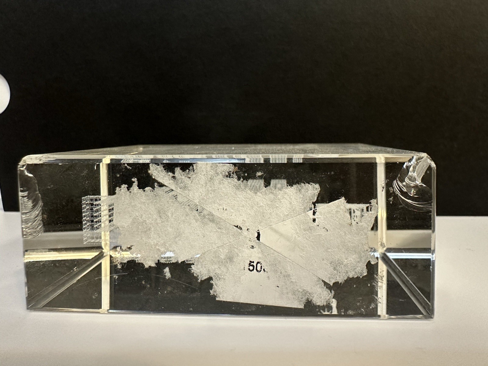 Beautiful Glass Paperweight – New York Skyline, Pre-9/11 – VGC – GREAT PIECE