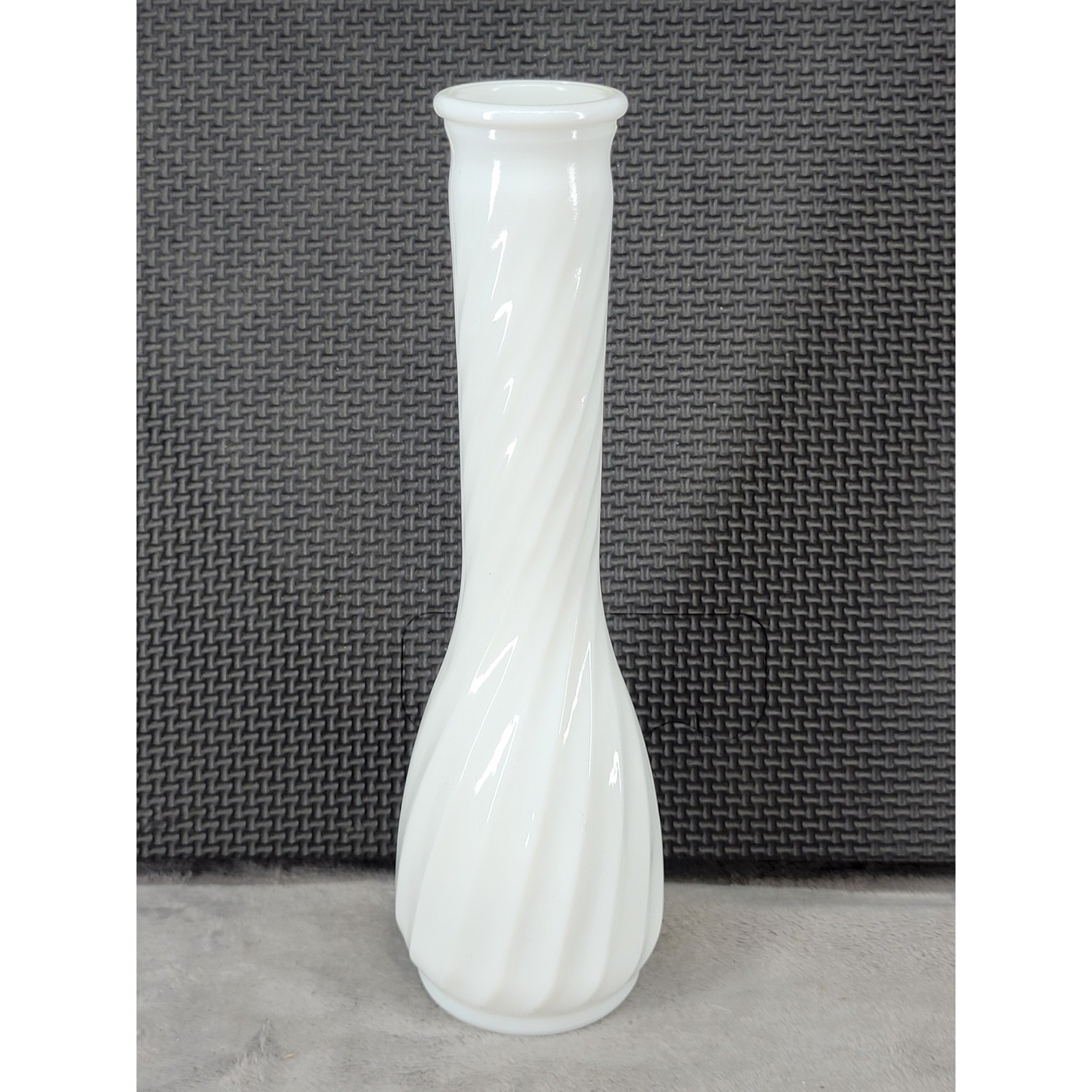 Hoosier Glass 4090 White Milk Glass Spiral Swirl Bud Vase 9.5 Inch Vintage USA