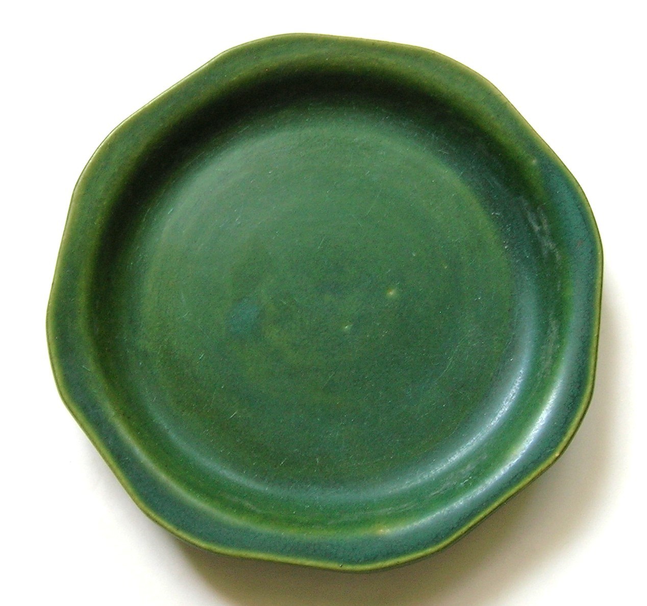 ROSEVILLE LIGHT GREEN HEXAGON FLOWER POT SAUCER VERY GOOD CONDITION POTTERY