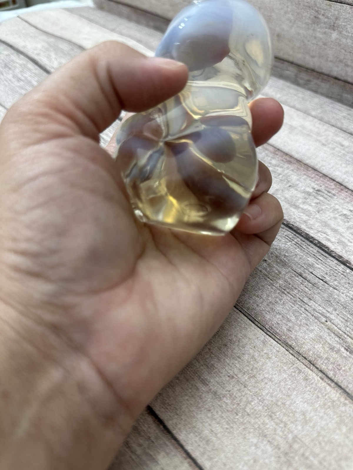 FENTON FRENCH OPALESCENT SITTING BEAR 5151 Stamped