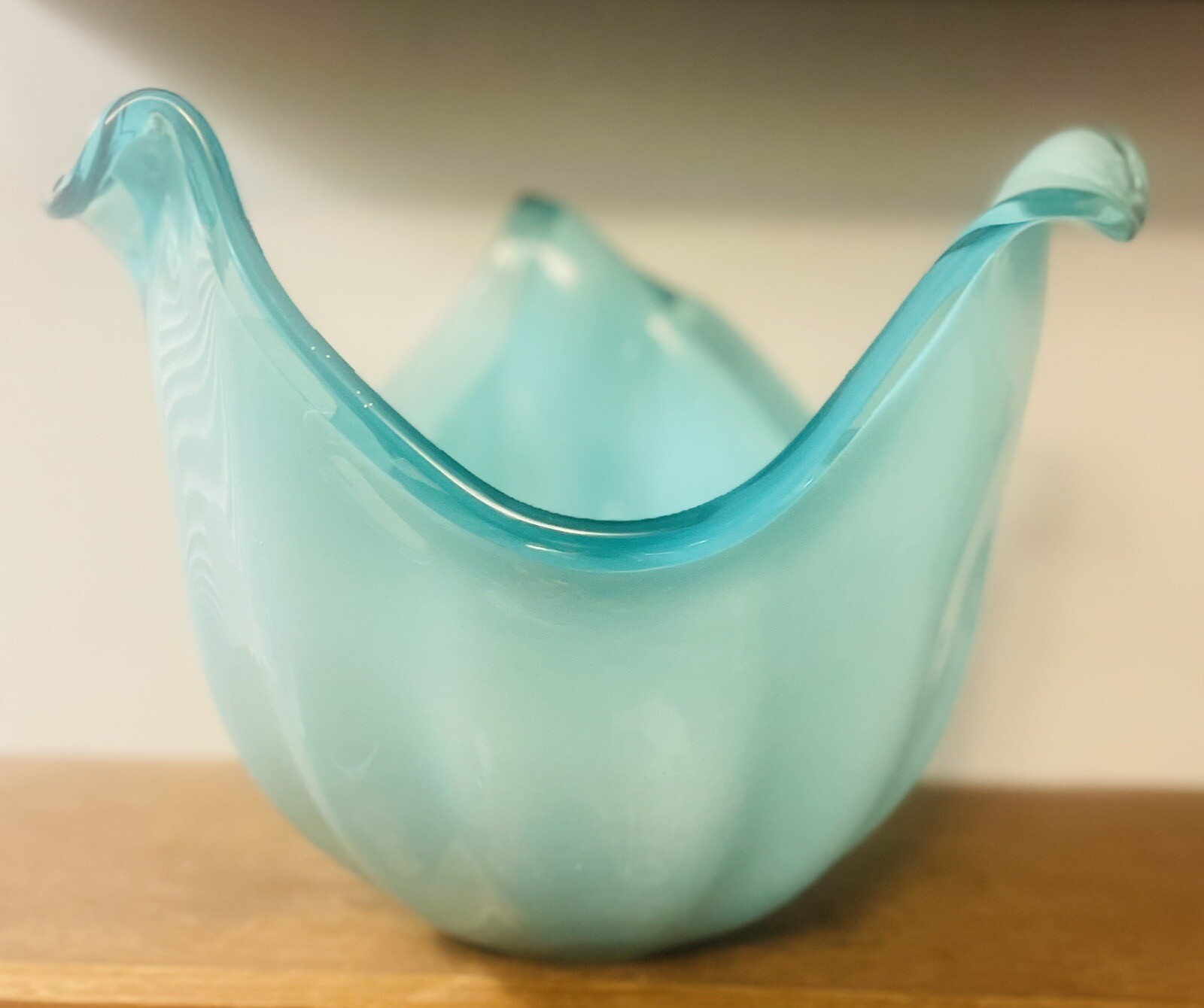 Art Glass Bowl Vase L10″ Centerpiece Teal Turquoise White Cristal Handblown READ
