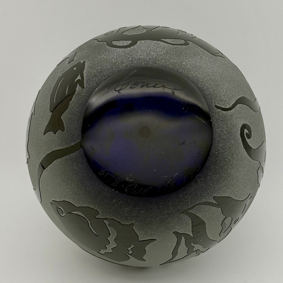 Steven Correia Art Glass Paperweight Ocean Fish Cameo Cobalt Blue Signed 3”