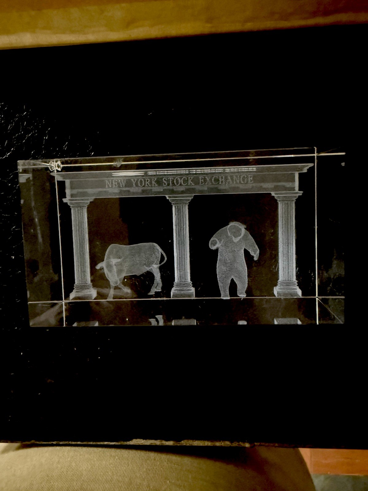 New York Stock Exchange Bull & Bear Glossy Glass Decorative Paperweight Finance