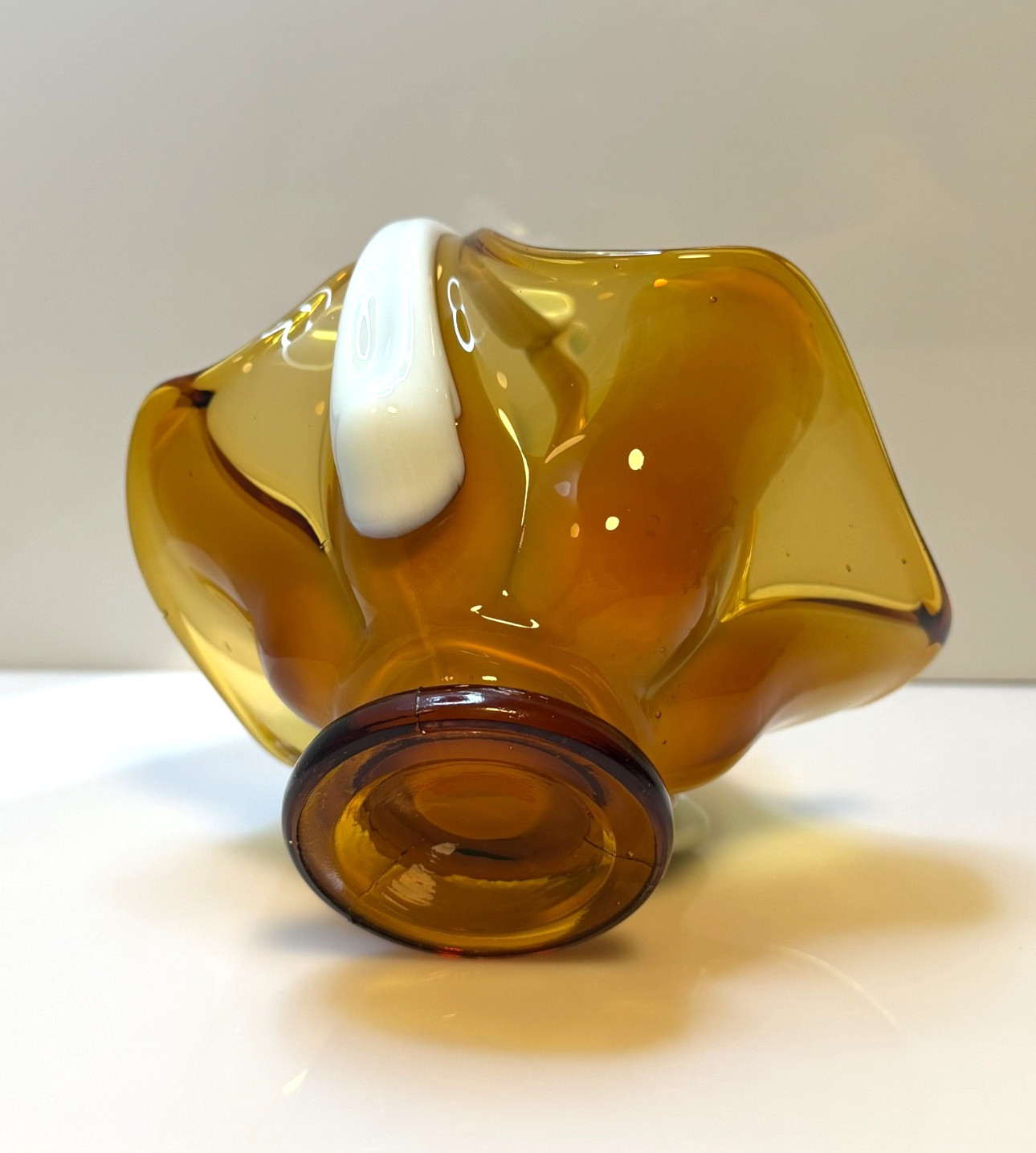 Handblown Peach and White Cased Glass Petal Basket White Handles 7″ Tall – EUC