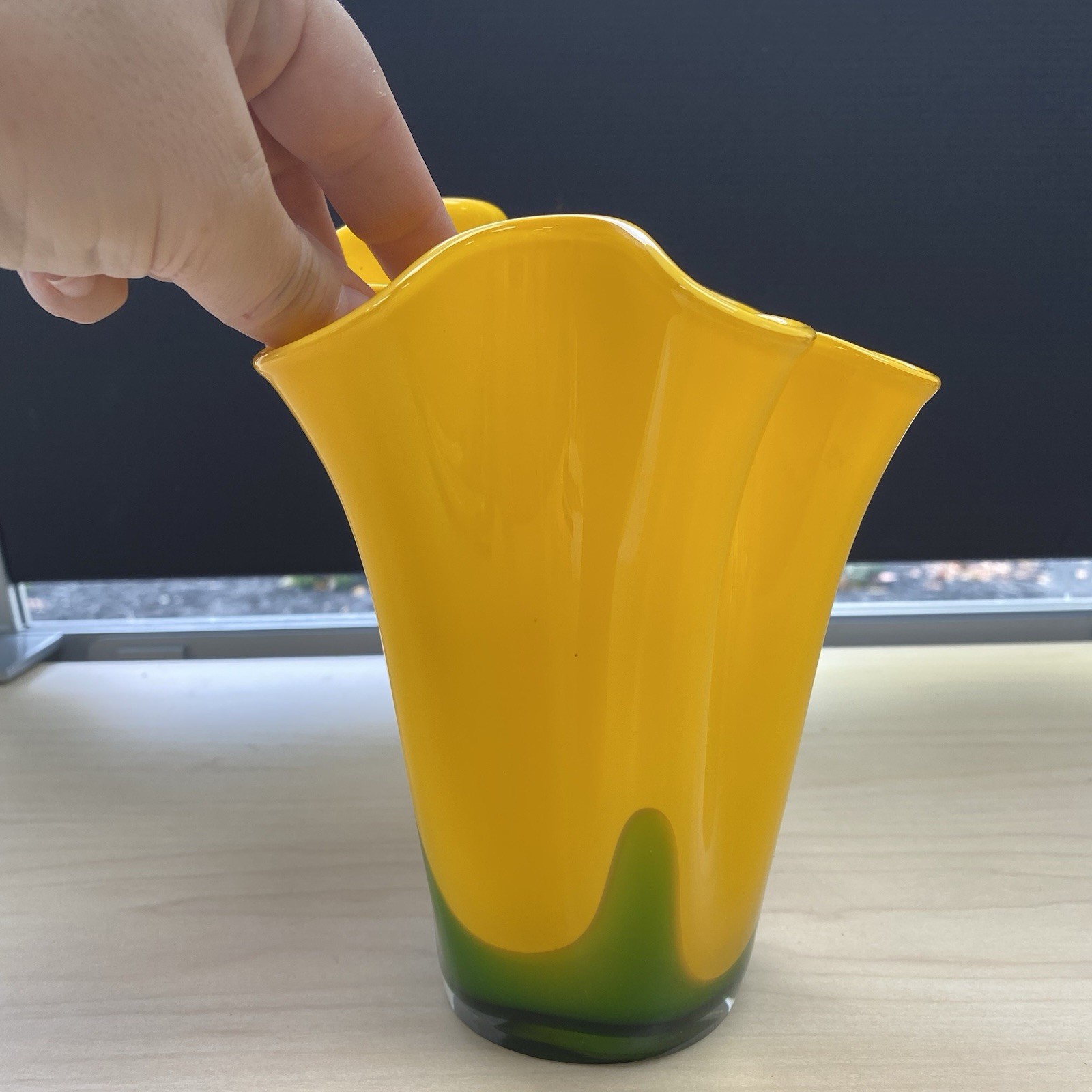 Vintage Alicja Hand Blown Yellow Green Art Glass Handkerchief Vase Poland 8”