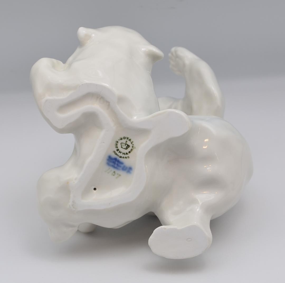 Royal Copenhagen Polar Bear At Play Elegant Graceful Formal Luxury Denmark Japan