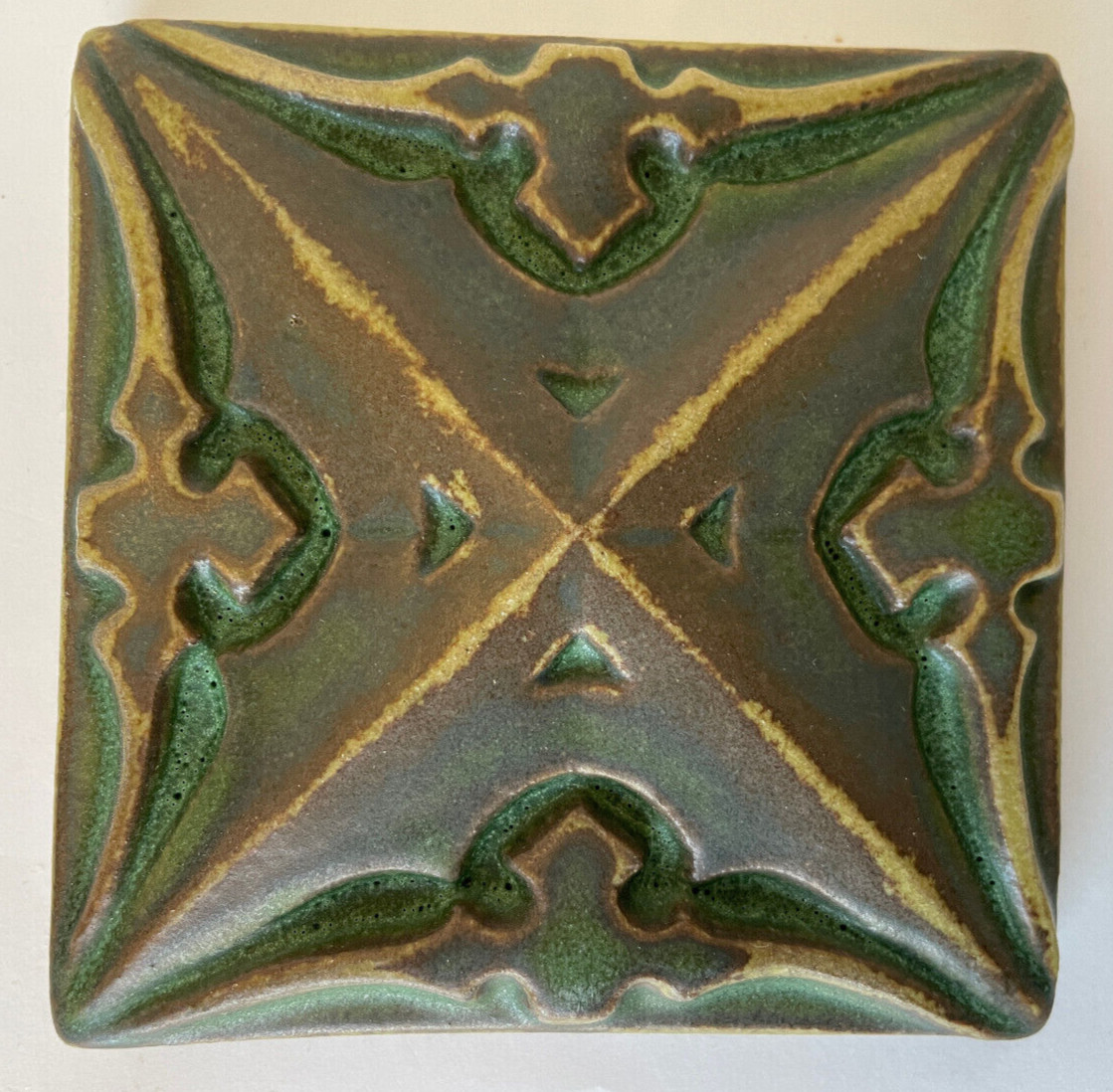 MOTAWI TILEWORKS SULLIVAN 4″ X 4″ Louis Sullivan Relief Tile Green Brown
