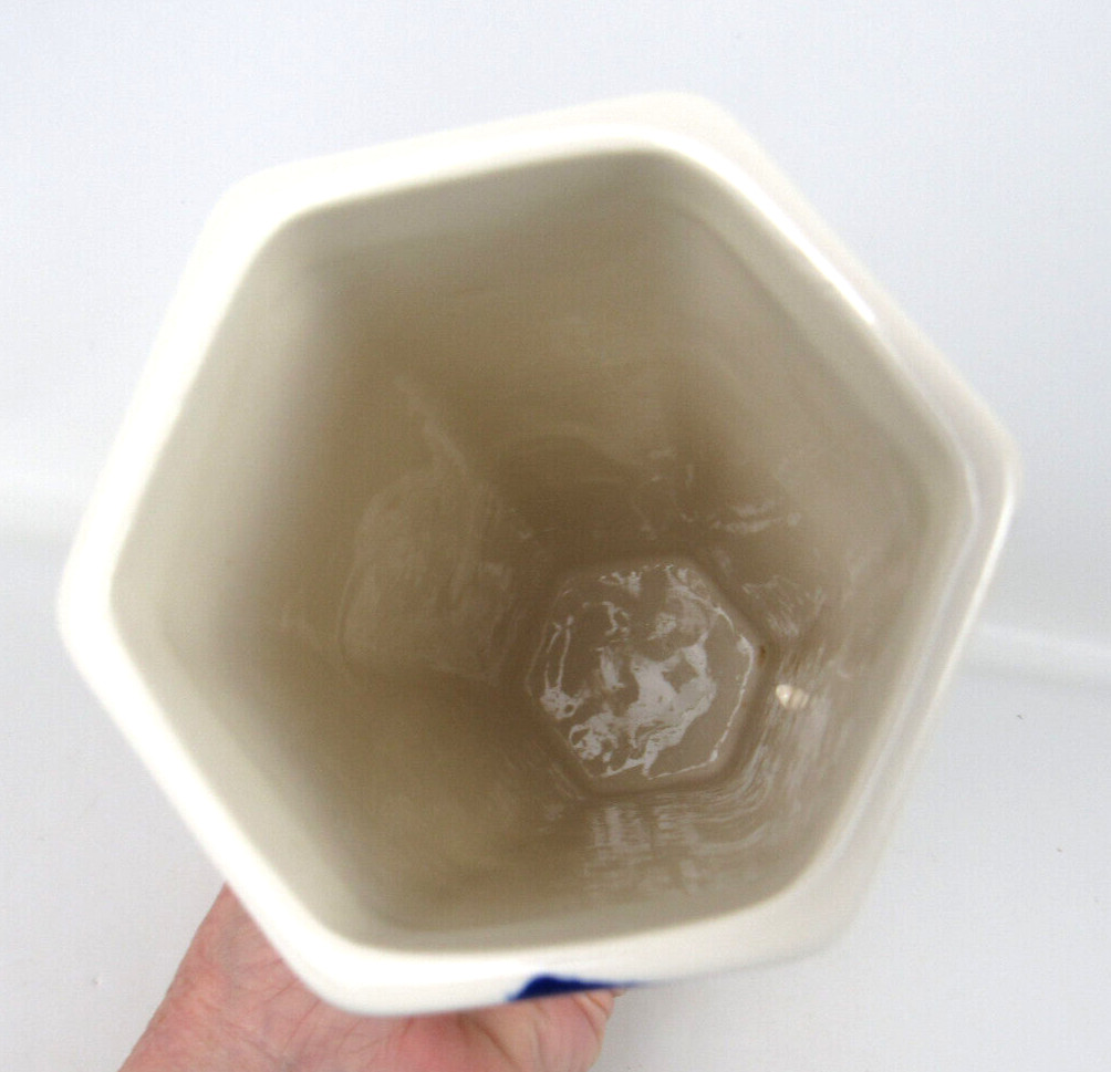 Rare ZIG ZAG Hexagonal Vase 3″ x 8.5″ Signed “Gail Pittman ’97 ©88” GAIL PITTMAN