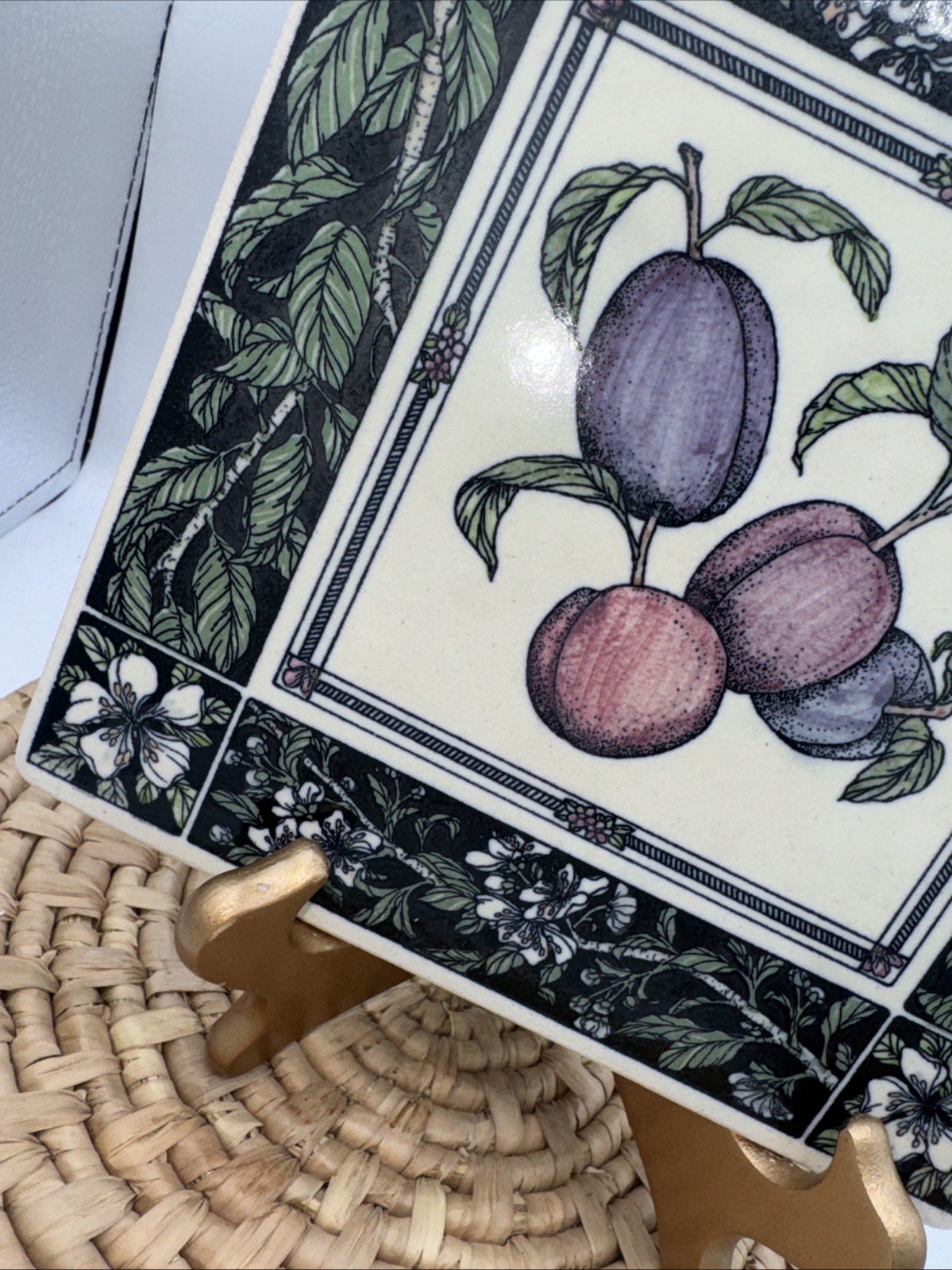 VTG 1990 SANTA BARBARA 8″ ART POTTERY PLUM TILE TRIVET STUDIO DESIGN.