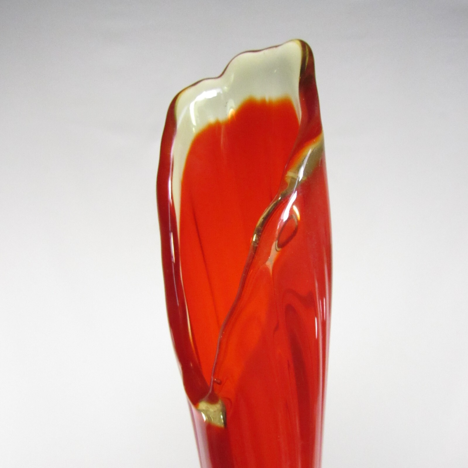 L E Smith Amberina Glass Vase Orange and Yellow Glass Stretch Swung 23-1/4″ t