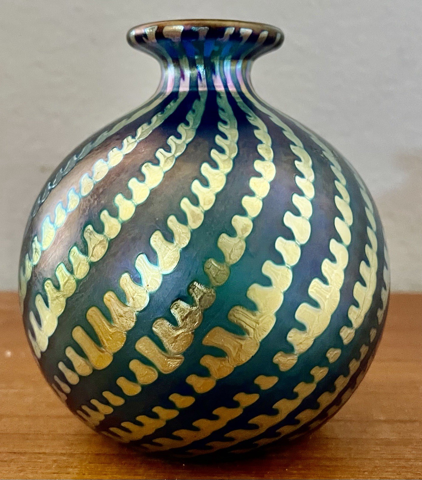 Vintage King Tut SIGNED Artist Proof Steven CORREIA Art Glass Bud Vase 5”