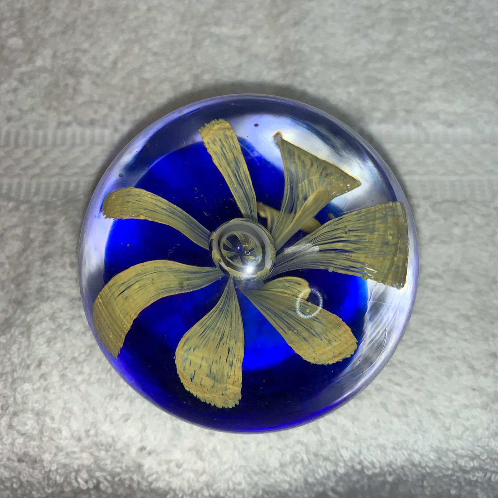 Vintage Art Glass Yellow Flower Clear Bubble Paperweight Bookend 2.25”T 2.5”W