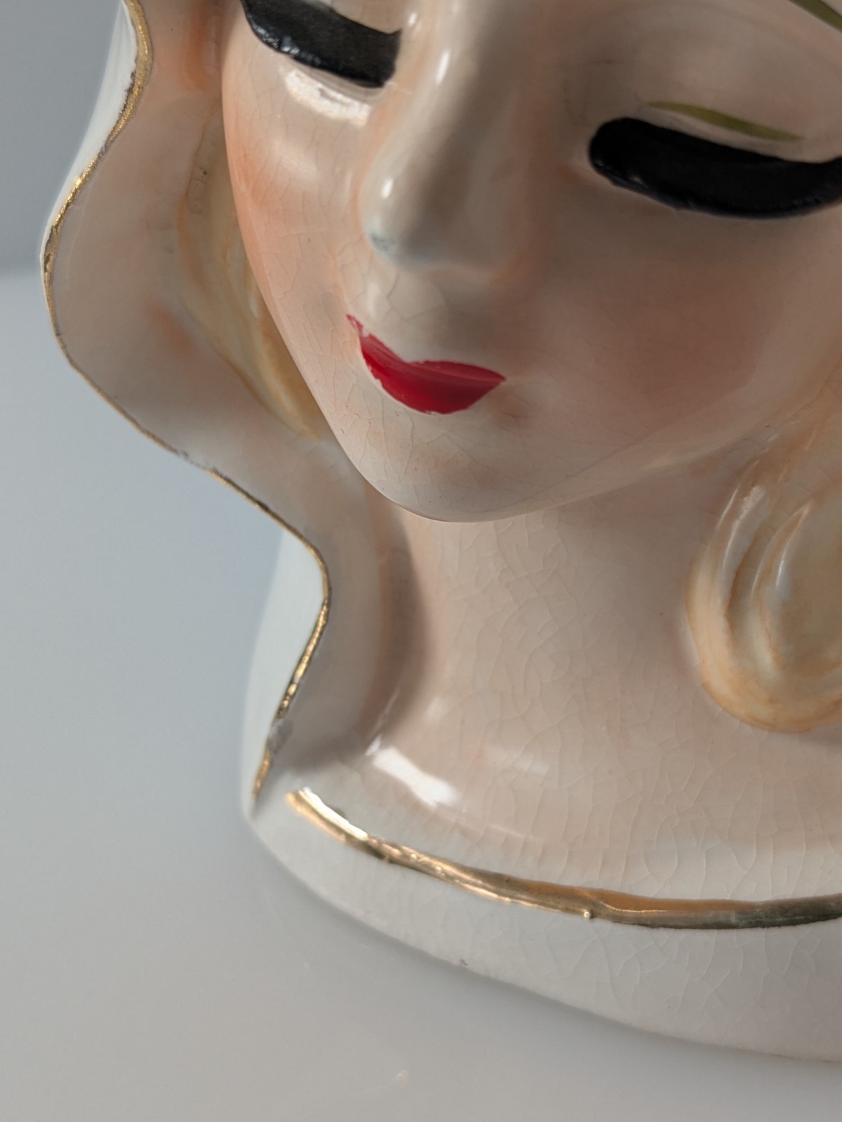 Vintage Lady Head Vase Bride Gold Trim Veil Yoko Boeki Eyelashes Green Makeup