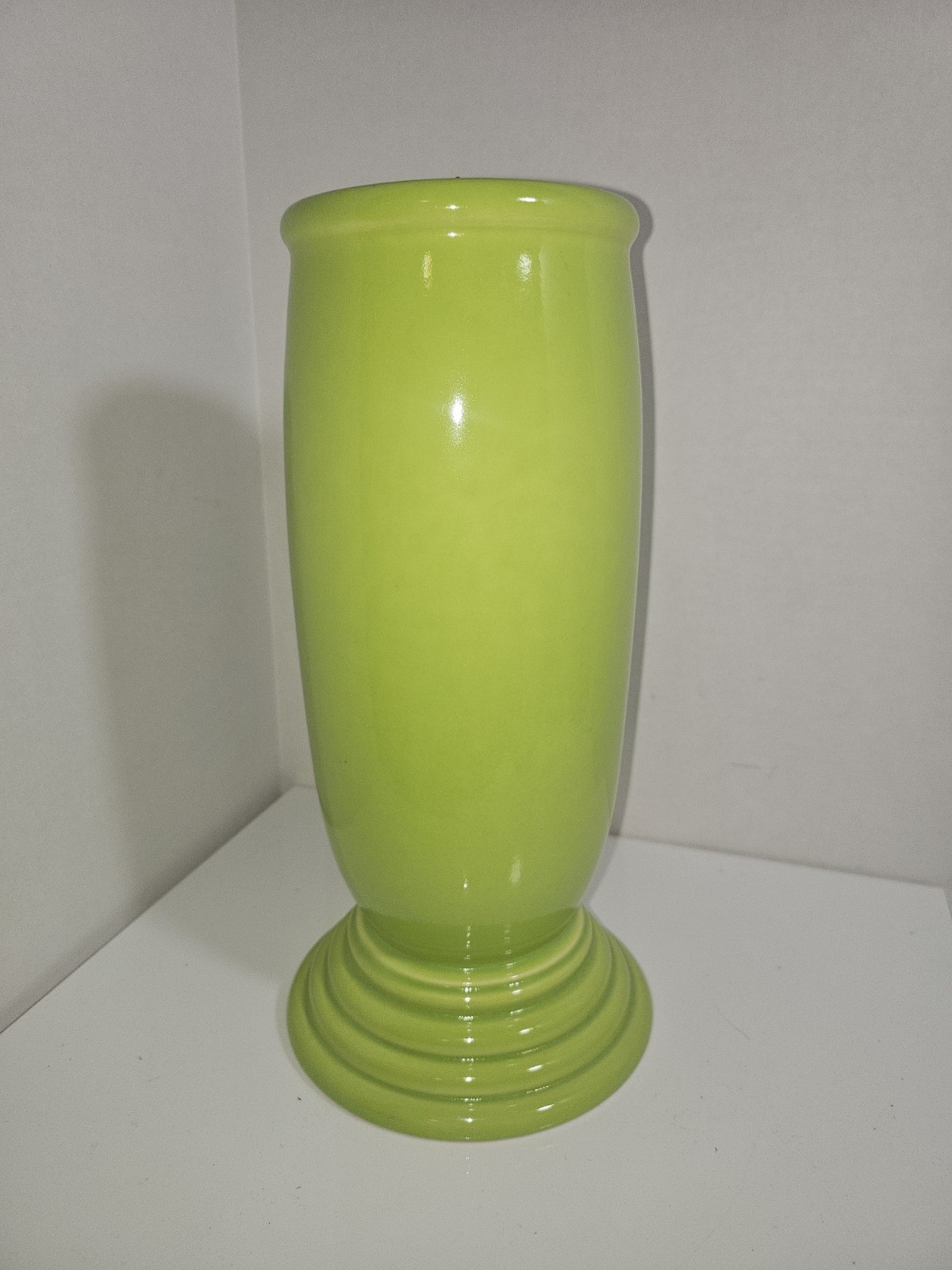Nice Fiestaware Fiesta Homer Laughlin Chartreuse Green Millennium III Vase
