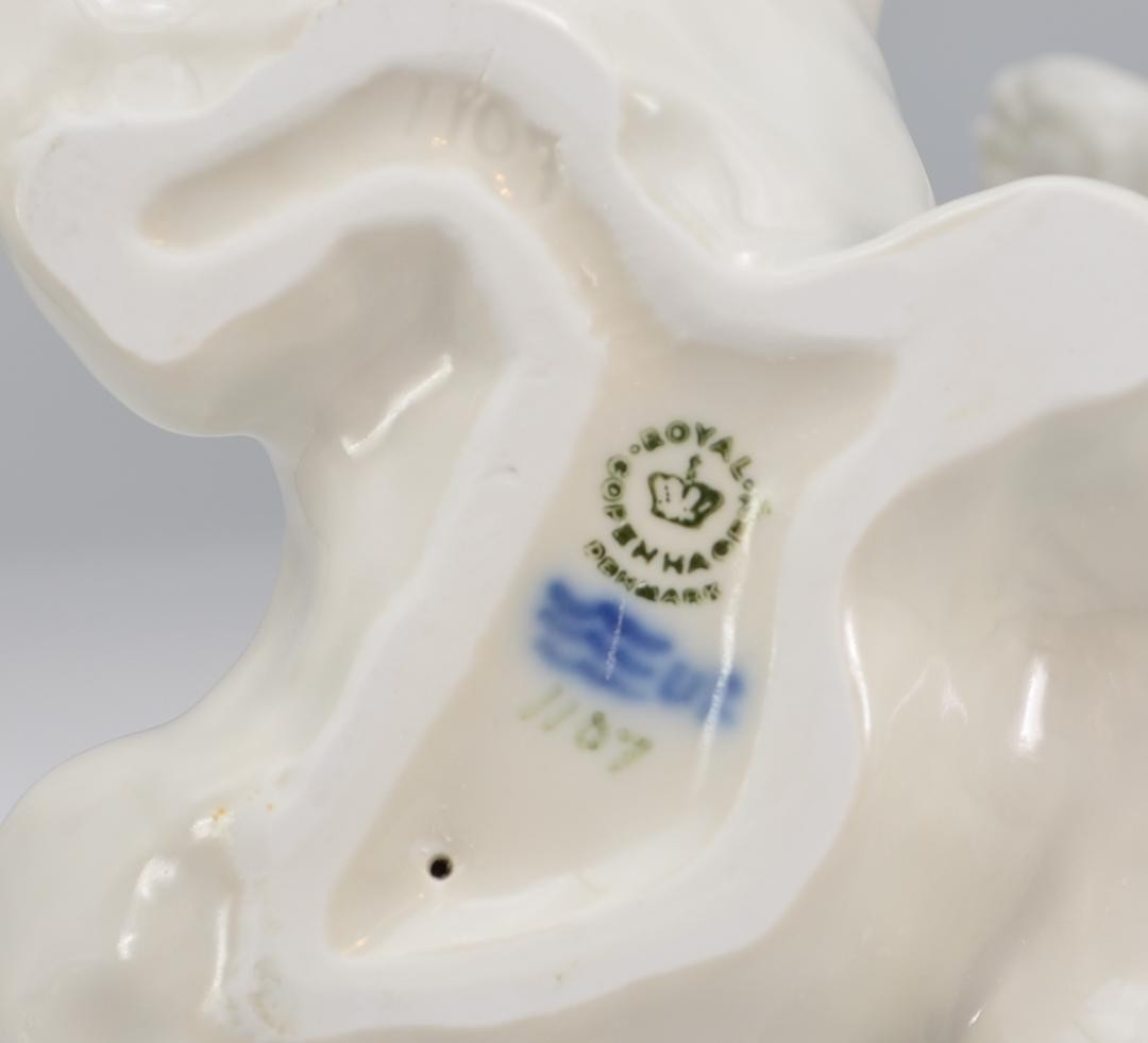 Royal Copenhagen Polar Bear At Play Elegant Graceful Formal Luxury Denmark Japan
